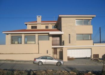 House in Strovolos 2005